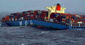 Containership MOL Comfort Breaks In Two MOL Comfort Breaks in Two