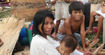 Family of survivors, Philippines. Photo: Save the Children