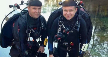 Florida dad, teen son found dead in scuba diving accident testing out Christmas gifts Deputies say Darrin Spivey and his 15-year-old son, Dillon Sanchez, were testing diving equipment they received as Christmas presents. (FAMILY PHOTO)