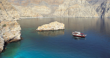 Oman Diverse Travel