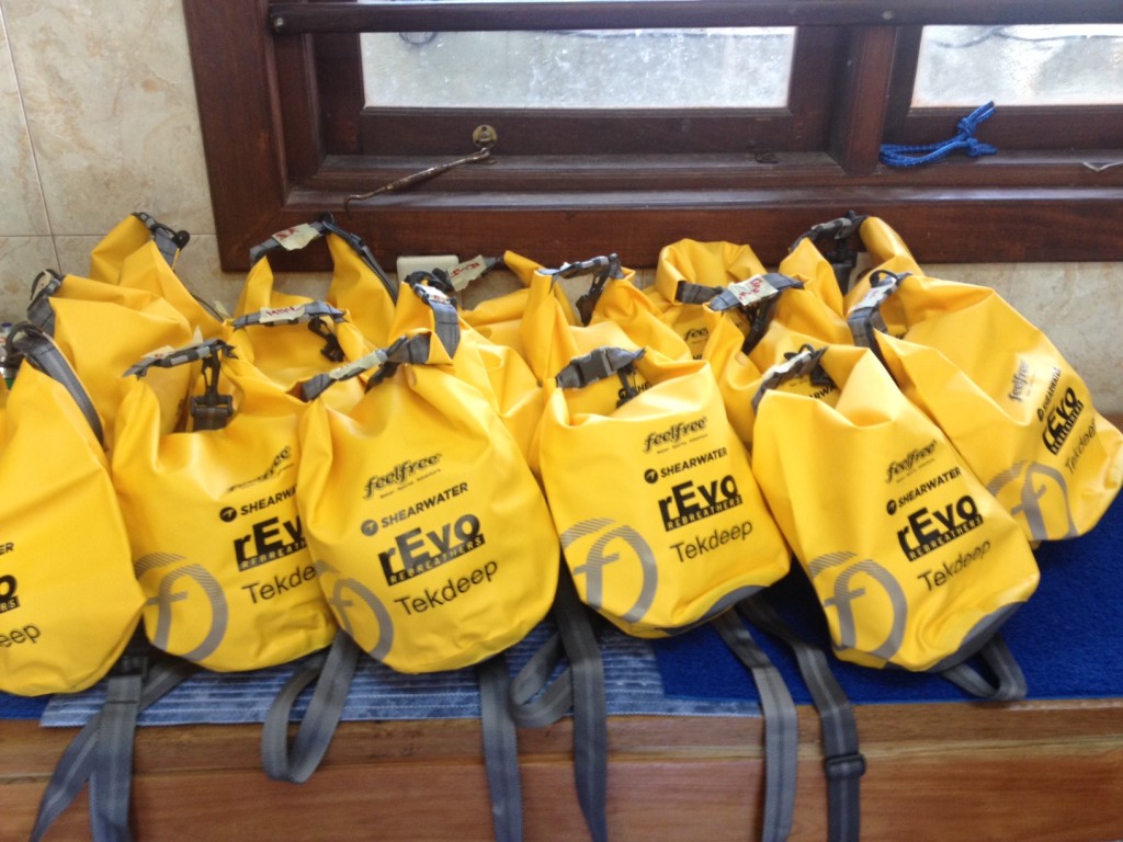 Tekdeep Goody Bag