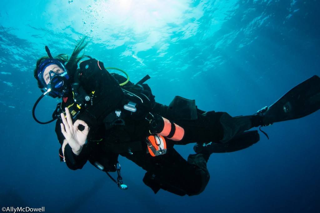 indigo-400-dives-allymcdowell