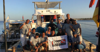 A Great Day for the Environment in Egypt idive-makadi-bay-magawish-clean-up-april-2016