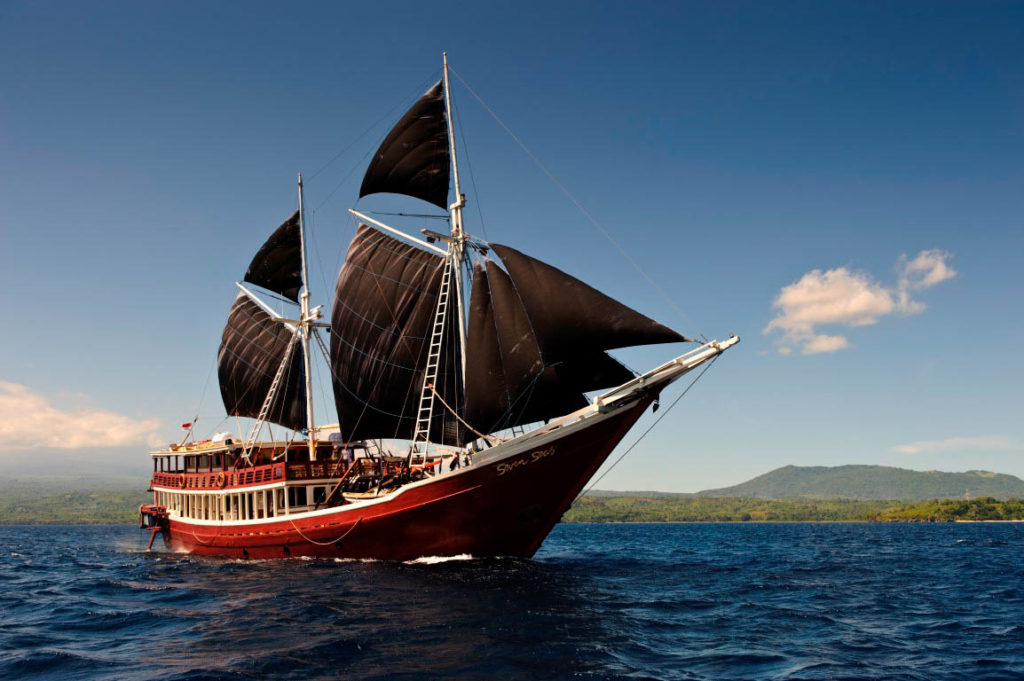 Liveaboard dive boat 'The Seven Seas', Komodo National Park, Nusa Tenggara, Indonesia