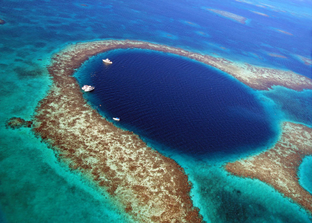 Great Blue Hole Bezile