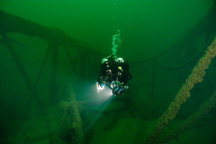 Learn more about the Acme Propeller Shipwreck Acme