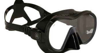 Top 5 Pieces of Scuba Diving Equipment to Own as a New Diver Mask