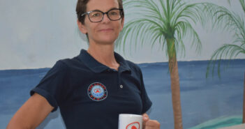 PADI Awards Jo Armitage Platinum Course Director Status For 10th Consecutive Year Jo Armitage
