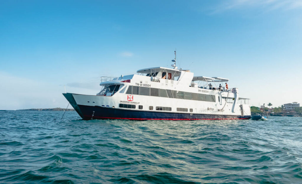 Humboldt Explorer, Galapagos