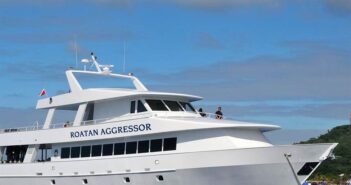 Featured Liveaboard – Roatan Aggressor, Honduras Roatan Aggressor Honduras