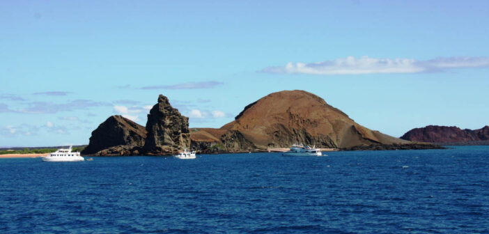 Galapagos Liveaboard Travel