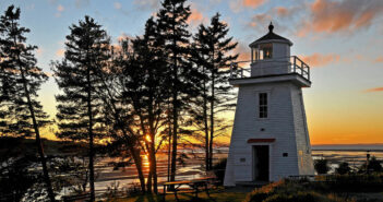 Walton Harbour Lighthouse