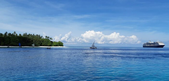 Discover the Untamed Beauty of Papua New Guinea: Dive into the Bismarck Sea