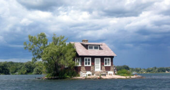 Hub Island: Just Room Enough Island Hub Island