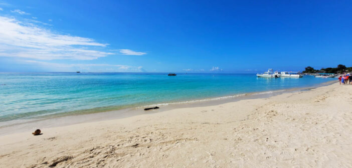 Dive into Adventure with Aggressor Liveaboards: Unveiling Exclusive Offers on Unforgettable Scuba Expeditions