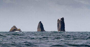 Þrídrangaviti Lighthouse: Known as the Most Isolated Lighthouse in the World Þrídrangaviti