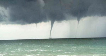 About Waterspouts in the Great Lakes Watersprouts Lake Huron