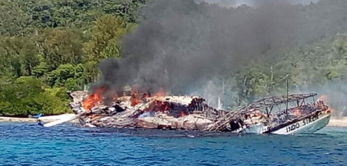 Indo Siren Liveaboard Destroyed By Fire – All Guests Safely Evacuated