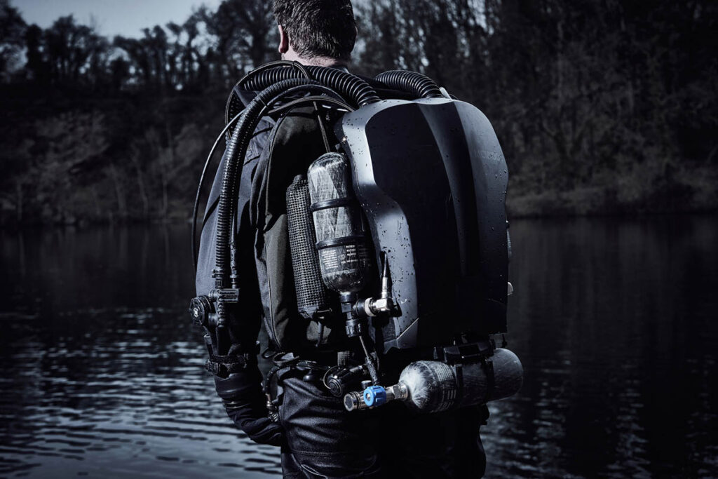 Avon MCM100 Rebreather