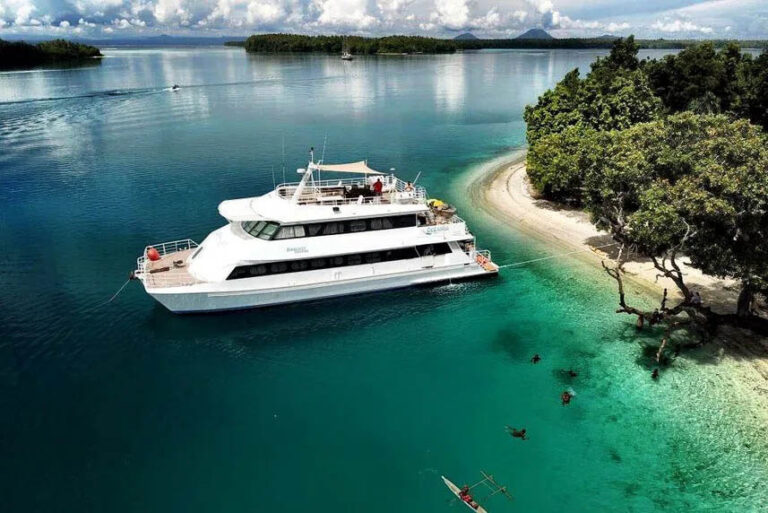 Oceania Liveaboard, Papua New Guinea