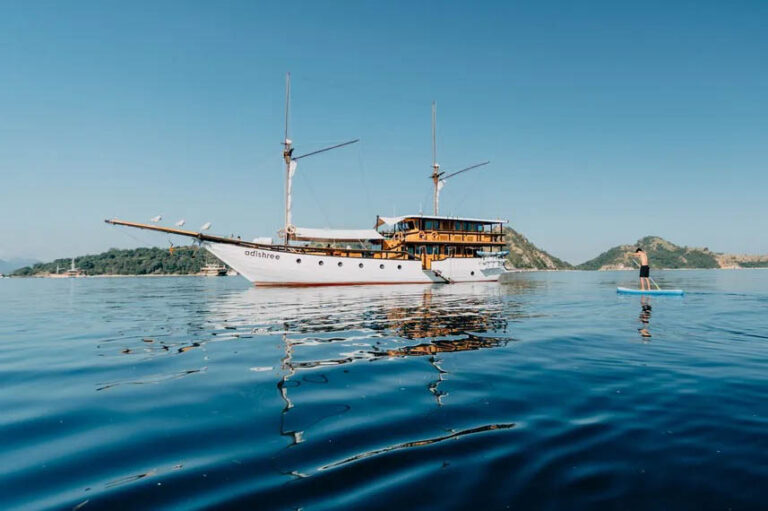 Adishree Liveaboard, Komodo, Indonesia