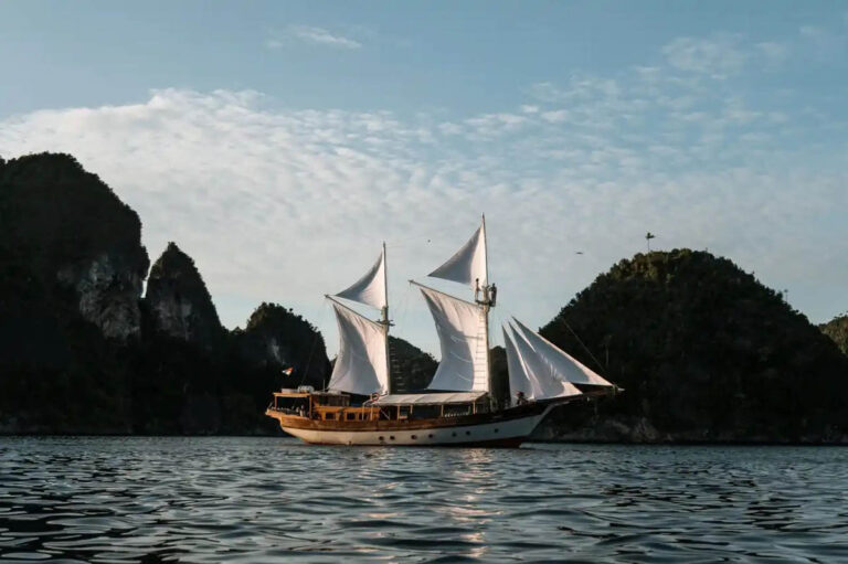Anne Bonny Liveaboard, Indonesia