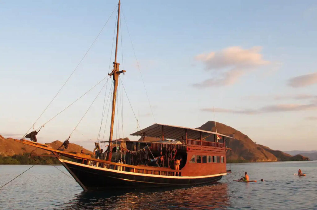 Ikan Biru Liveaboard, Indonesia