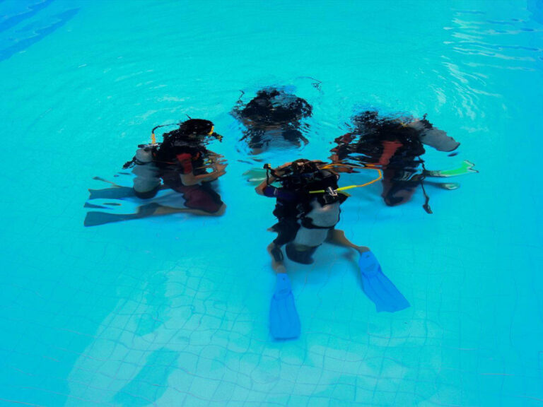 How Year-Round Water Practice Benefits Scuba Enthusiasts Pool Diving