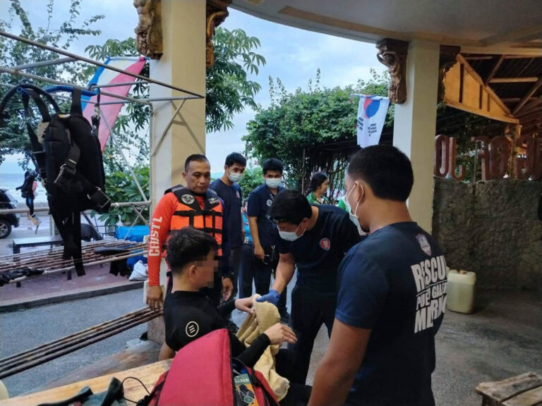 Three South Korean Divers Rescued After Drifting Toward Isla Verde in the Philippines Philippines Rescue