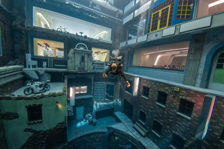 Deep Dive Dubai Opens the Underwater World to Non-Swimmers, But Will They Become Divers? Deep Dive Dubai
