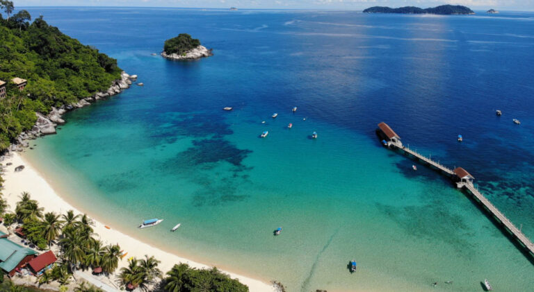 Pulau Tioman: Come for the Diving, Stay for the People Diving Pulau Tioman